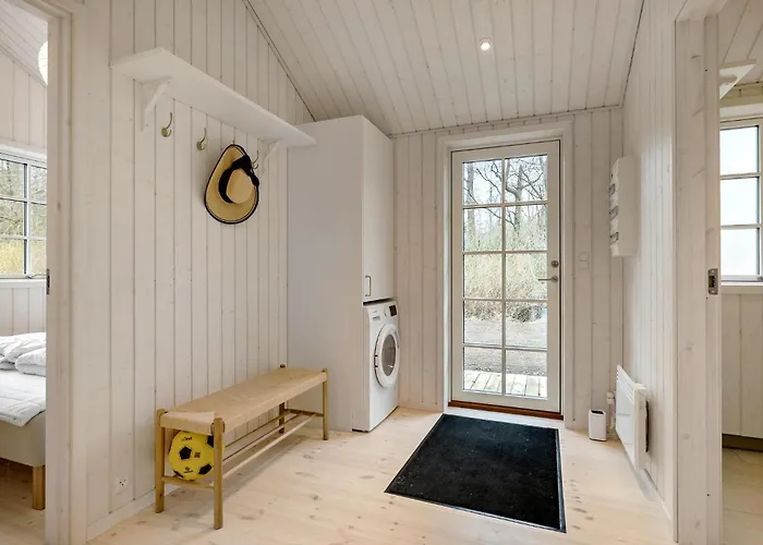 Hébergement de vacances 3 Bedroom Lovely In Aakirkeby